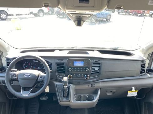 New 2025 Ford Transit 250 148 Medium Roof image 18