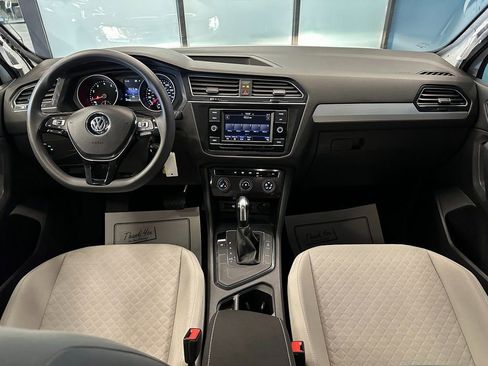 Used 2021 Volkswagen Tiguan S image 9