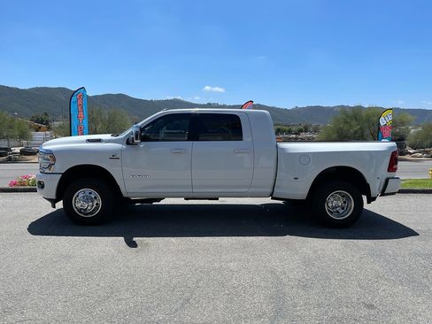 Used 2024 RAM 3500 Laramie AWD/4WD image 8