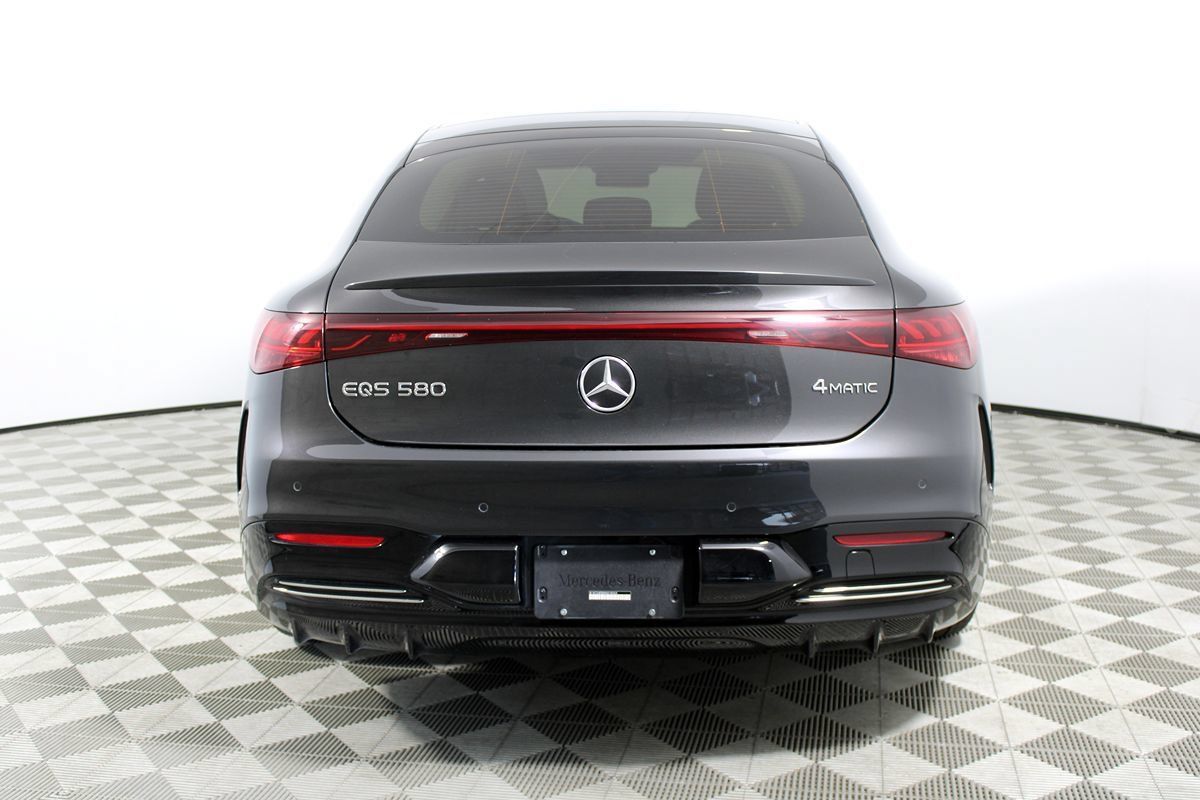 Used 2022 Mercedes-Benz EQS 580 4MATIC Sedan image 39