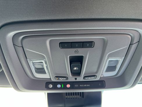 New 2025 GMC Sierra 1500 Elevation image 28