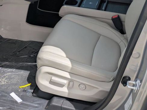 New 2026 Honda Odyssey EX-L image 4