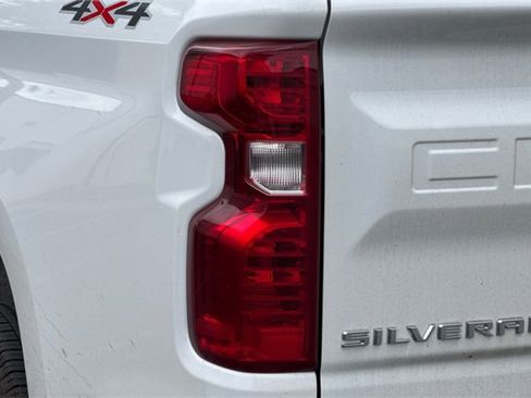Used 2025 Chevrolet Silverado 1500 LT image 45