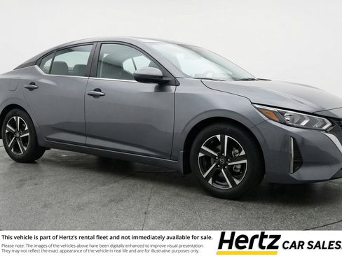Used 2025 Nissan Sentra SV image 1