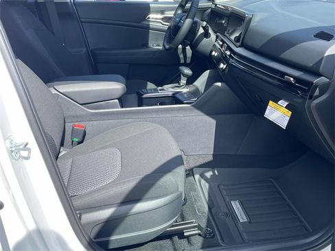 New 2026 Kia Sportage LX image 7
