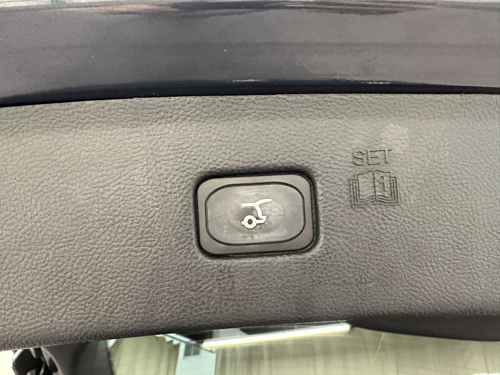 Used 2024 Ford Edge ST-Line AWD/4WD image 10
