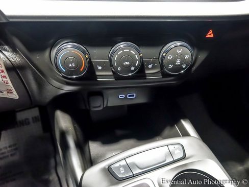 Used 2025 Chevrolet Trax LS w/ LS Convenience Package image 23