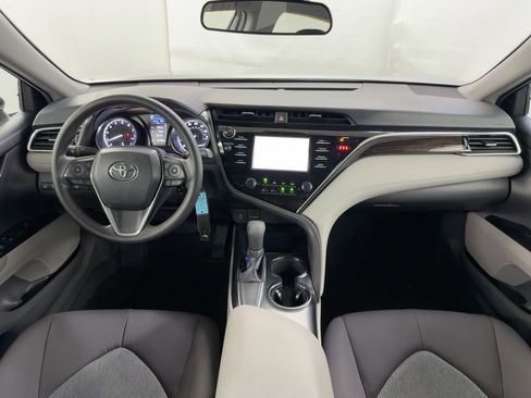 Used 2018 Toyota Camry LE image 15