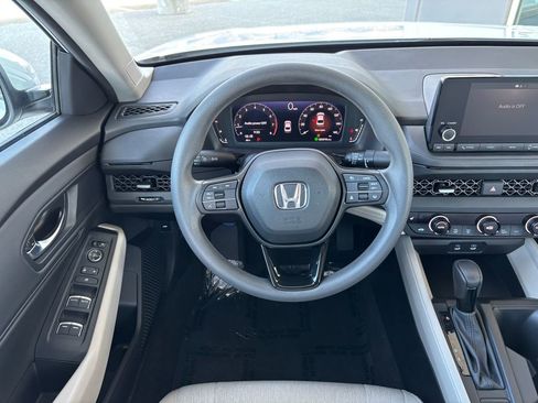 Used 2023 Honda Accord EX image 10