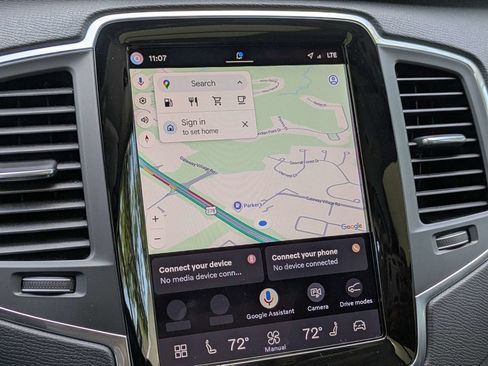 Certified 2025 Volvo XC90 B5 Core AWD/4WD image 23