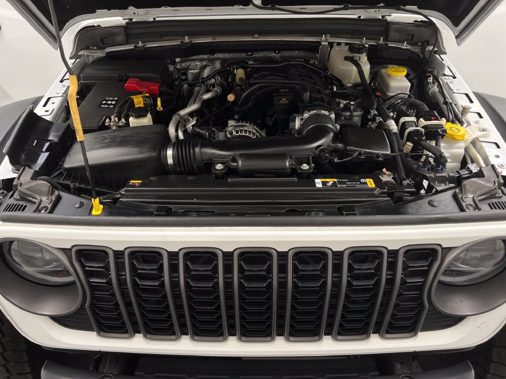 Used 2024 Jeep Wrangler Unlimited Rubicon AWD/4WD image 73