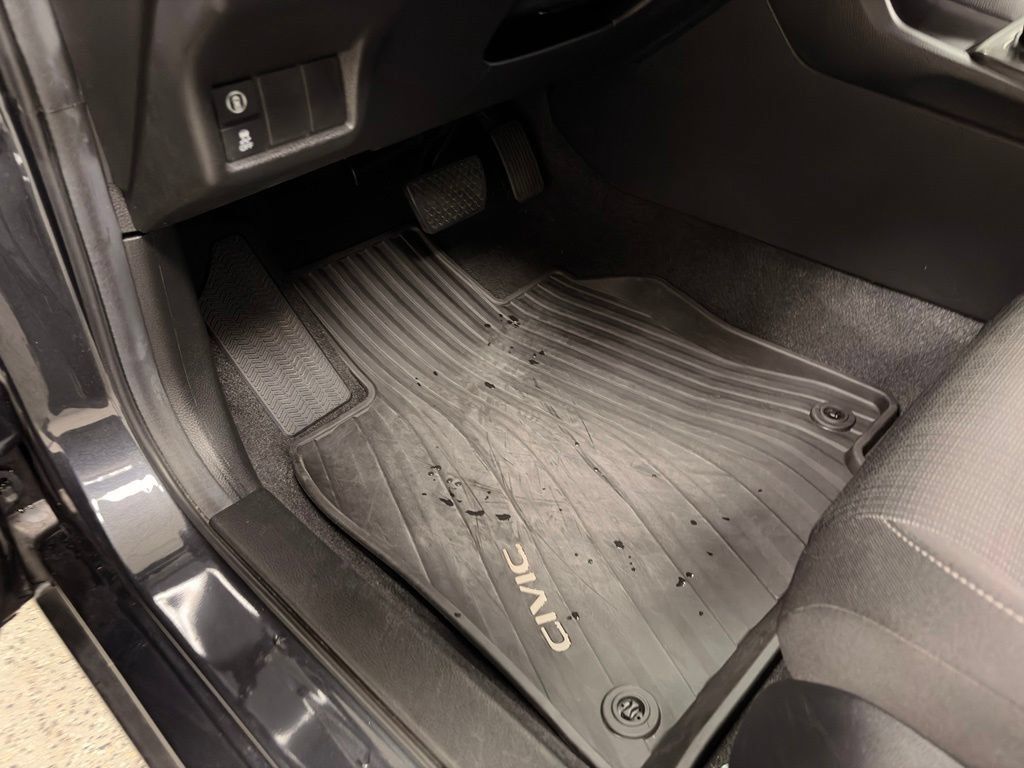 Used 2024 Honda Civic EX image 11