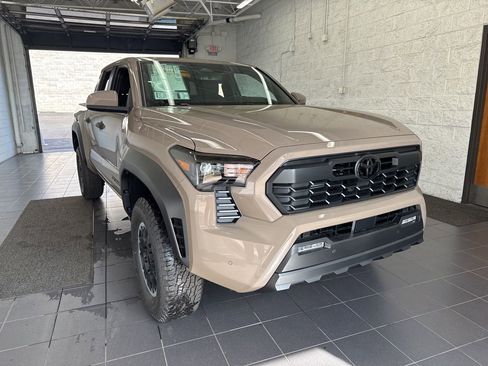 New 2026 Toyota Tacoma TRD Off-Road AWD/4WD image 2