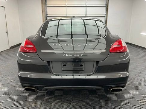 Used 2013 Porsche Panamera 4 image 17
