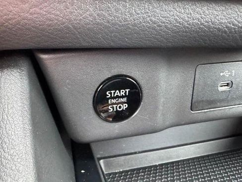 Certified 2026 Nissan Rogue SV FWD image 21
