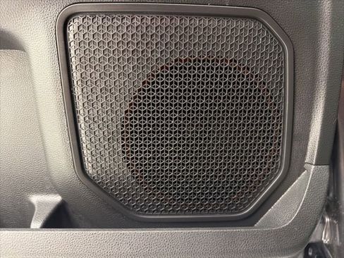 Used 2025 Toyota Tundra Limited AWD/4WD image 42