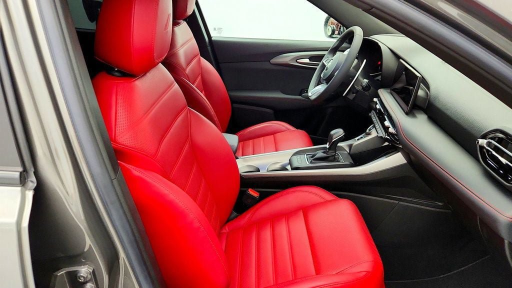 Used 2024 Dodge Hornet R/T Plus w/ R/T Blacktop Package AWD/4WD image 25