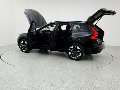 New 2026 Volvo XC60 B5 Plus w/ Climate Package image 12