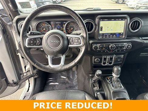 Used 2019 Jeep Wrangler Unlimited Sahara image 17