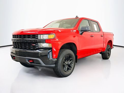 Used 2020 Chevrolet Silverado 1500 Custom Trail Boss w/ Custom Convenience Package AWD/4WD image 3