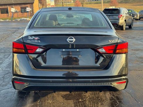 Used 2024 Nissan Altima 2.5 SV image 4