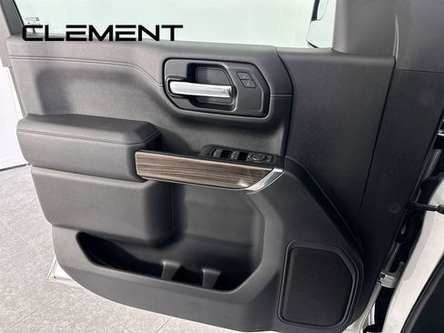 Used 2020 Chevrolet Silverado 1500 LT w/ All-Star Edition image 27