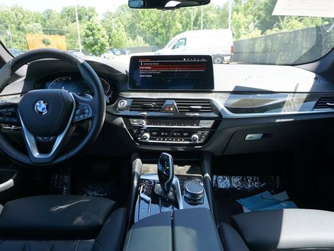 Used 2023 BMW 540i xDrive w/ Premium Package AWD/4WD image 17