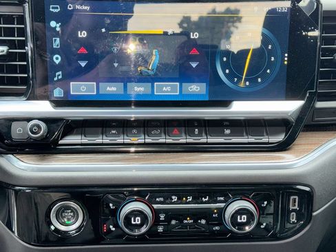 Used 2022 Chevrolet Silverado 1500 LT RWD image 25