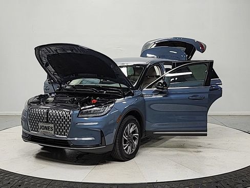 Used 2023 Lincoln Corsair AWD w/ Equipment Group 101A image 11