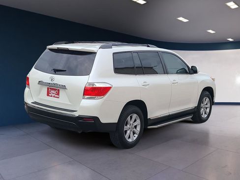 Used 2013 Toyota Highlander SE FWD image 5