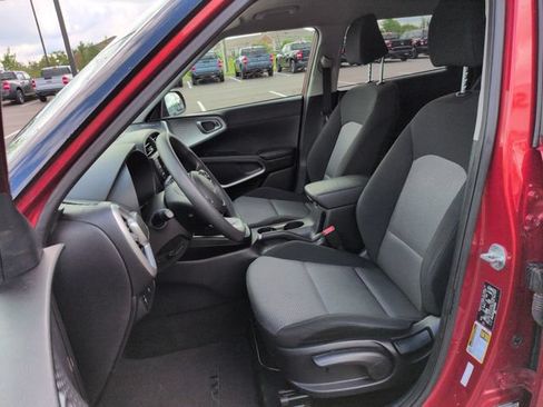 Used 2022 Kia Soul LX FWD image 26