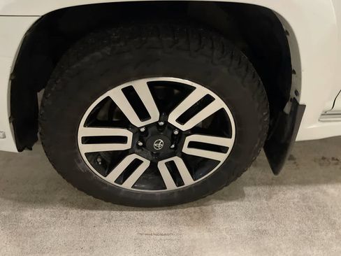 Used 2021 Toyota 4Runner Limited image 10