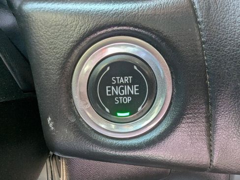 Used 2022 Chevrolet Tahoe Premier AWD/4WD image 19