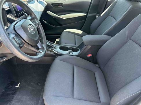 Used 2025 Toyota Corolla LE FWD image 13