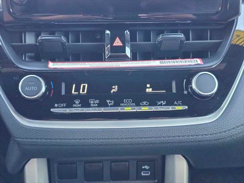 Used 2024 Toyota Corolla Cross AWD Hybrid image 29
