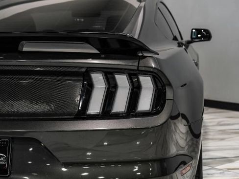 Used 2017 Ford Mustang Coupe RWD image 39
