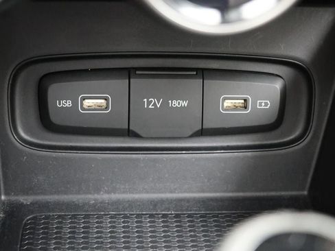 Used 2022 Hyundai Venue SEL image 26