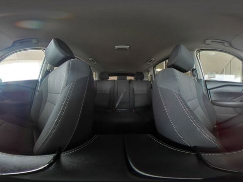 Used 2025 Nissan Rogue SV image 44