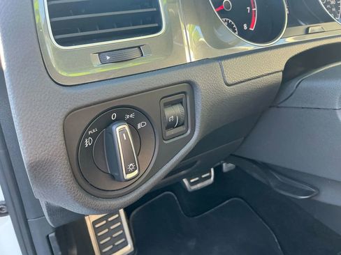 Used 2017 Volkswagen Golf Alltrack S image 22