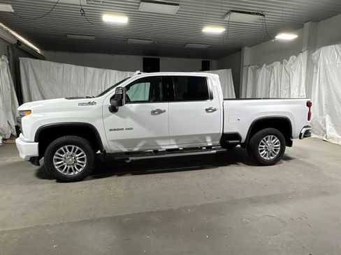 Used 2023 Chevrolet Silverado 2500 High Country w/ Safety Package II AWD/4WD image 4