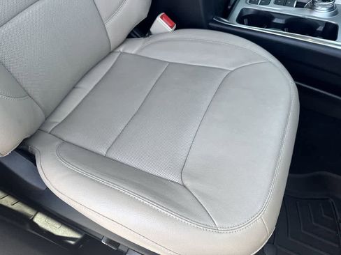 Used 2020 Ford Explorer Limited w/ Class III Trailer Tow Package RWD image 24