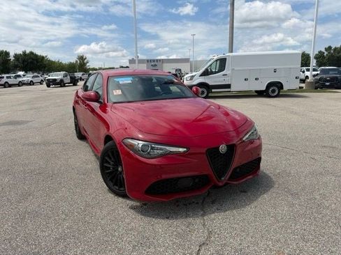 Used 2022 Alfa Romeo Giulia Sprint AWD/4WD image 2