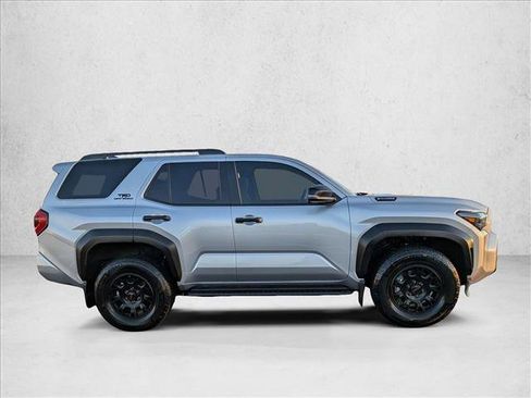 Certified 2025 Toyota 4Runner TRD Off-Road image 4