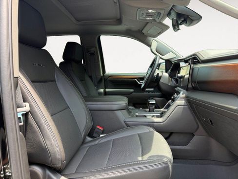 Used 2024 GMC Sierra 1500 Denali AWD/4WD image 12