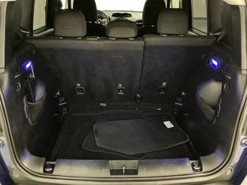 Used 2016 Jeep Renegade Sport w/ Power & Air Group FWD image 14