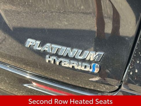 Used 2023 Toyota Sienna Platinum AWD/4WD image 17