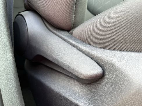 Used 2025 Toyota RAV4 XLE AWD/4WD image 26