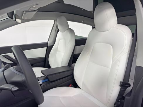 Used 2021 Tesla Model Y Performance image 36