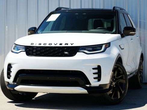 Used 2023 Land Rover Discovery S R-Dynamic image 3