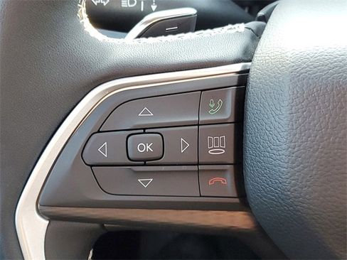 New 2025 Jeep Grand Cherokee L Altitude image 23